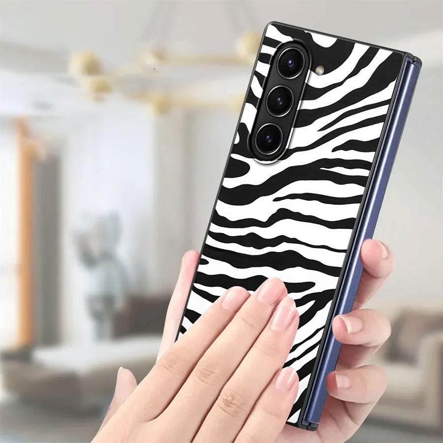 Zebra Striped Sunflower Back P - Phone Cases Z Fold 4 のレビューと価格